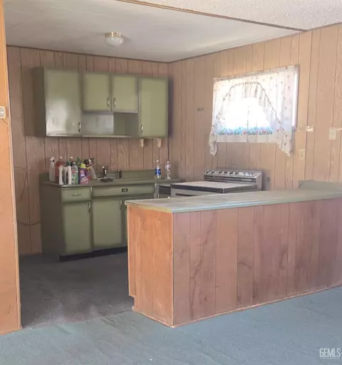 Kitchen - 6165 Bonikell, Weldon, CA 93283 photo 1 of 1