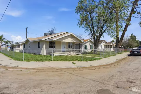 222 Moneta Ave, Bakersfield, CA 93308