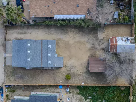 View/Area - 215 Naylor Ave, Taft, CA 93268 photo 3 of 3