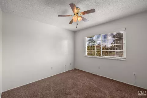 Bedroom - 10908 Michele Ave, Bakersfield, CA 93312 photo 4 of 7