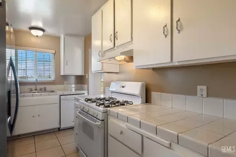 Kitchen - 10908 Michele Ave, Bakersfield, CA 93312 photo 1 of 1