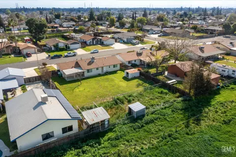 View/Area - 10908 Michele Ave, Bakersfield, CA 93312 photo 1 of 3