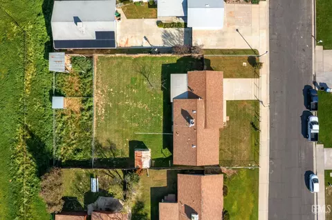 View/Area - 10908 Michele Ave, Bakersfield, CA 93312 photo 3 of 3