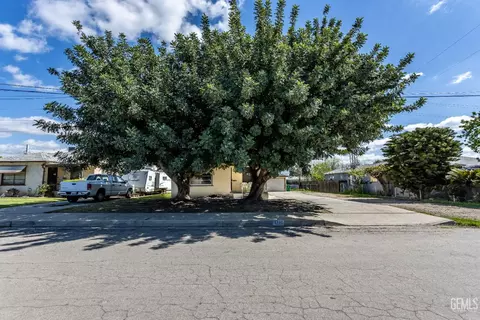 1100 Glade St, Bakersfield, CA 93308