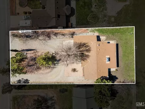 View/Area - 30001 Jamaica Dunes Dr, Tehachapi, CA 93561 photo 1 of 8