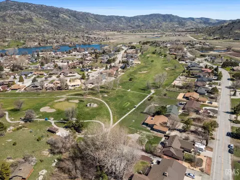 View/Area - 30001 Jamaica Dunes Dr, Tehachapi, CA 93561 photo 7 of 8
