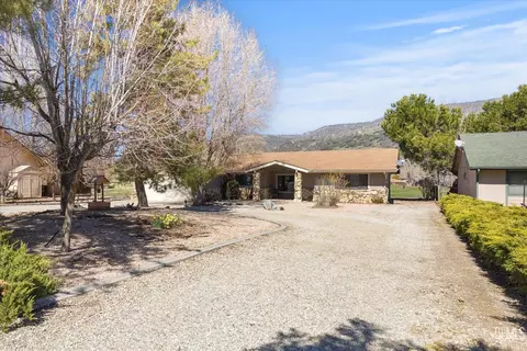 Exterior - 30001 Jamaica Dunes Dr, Tehachapi, CA 93561 photo 4 of 13