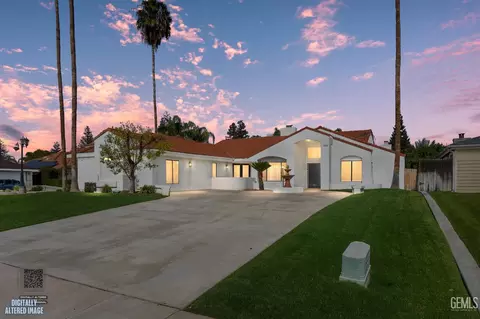 9712 White Oak Dr, Bakersfield, CA 93311