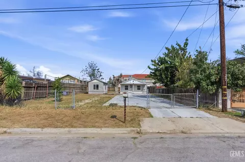 1608 Lisle St, Bakersfield, CA 93308