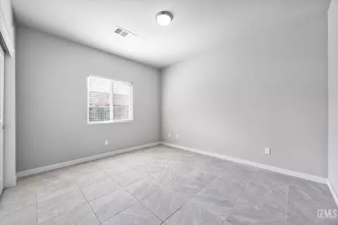 Bedroom - 9801 Biscayne Dr, Bakersfield, CA 93311 photo 6 of 7