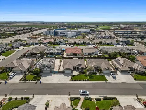 View/Area - 9801 Biscayne Dr, Bakersfield, CA 93311 photo 6 of 6