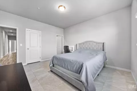 Bedroom - 9801 Biscayne Dr, Bakersfield, CA 93311 photo 4 of 7