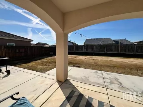 2225 San Ardo St, Wasco, CA 93280 photo 5