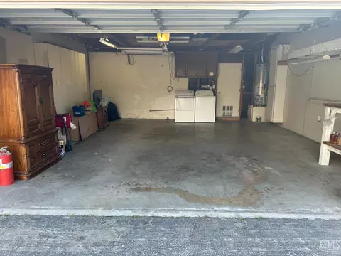 Other - 302 Calvin St, Taft, CA 93268 photo 4 of 7