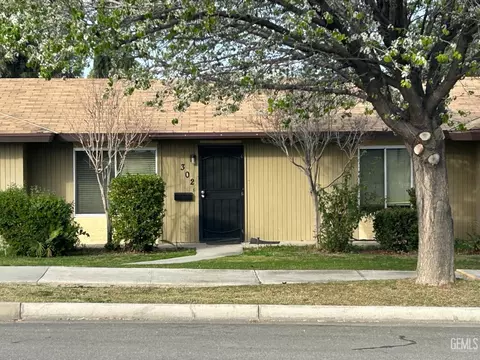 302 Calvin St, Taft, CA 93268