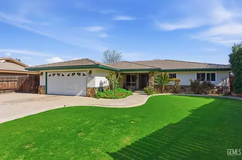 6710 Pinedale Ct, Bakersfield, CA 93308