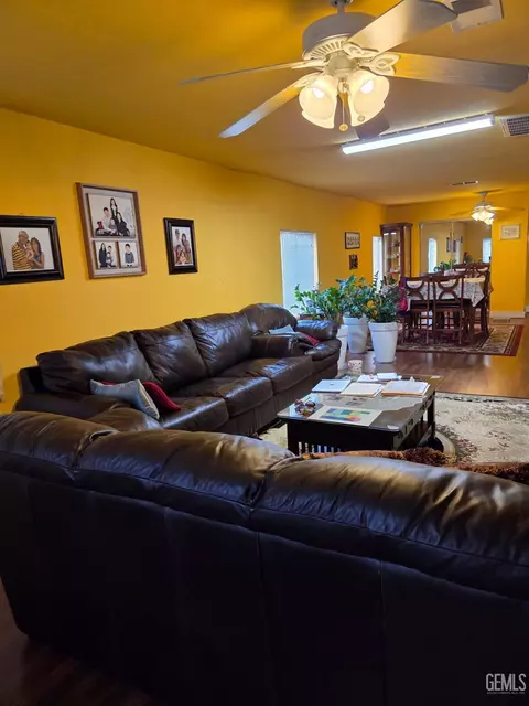 Living - 415 E 18th St, Bakersfield, CA 93305 photo 6 of 6