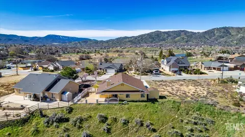 View/Area - 20012 Bald Mountain Dr, Tehachapi, CA 93561 photo 1 of 7
