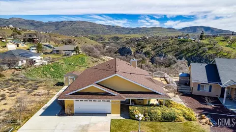 View/Area - 20012 Bald Mountain Dr, Tehachapi, CA 93561 photo 2 of 7