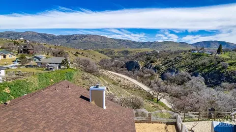 View/Area - 20012 Bald Mountain Dr, Tehachapi, CA 93561 photo 5 of 7