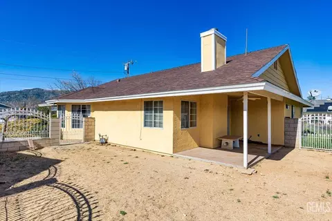 Exterior - 20012 Bald Mountain Dr, Tehachapi, CA 93561 photo 5 of 10