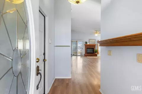 Entry Way - 20012 Bald Mountain Dr, Tehachapi, CA 93561 photo 1 of 6