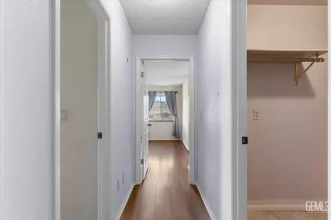 Entry Way - 20012 Bald Mountain Dr, Tehachapi, CA 93561 photo 4 of 6