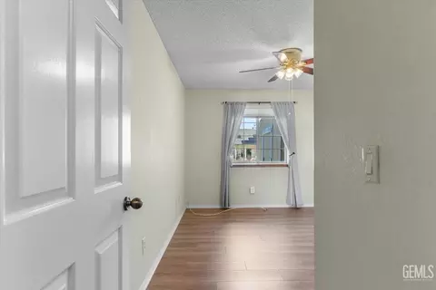 Bedroom - 20012 Bald Mountain Dr, Tehachapi, CA 93561 photo 3 of 3