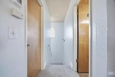 Entry Way - 2500 Pine St, Bakersfield, CA 93301 photo 3 of 3