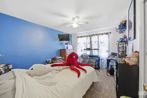Bedroom - 2500 Pine St, Bakersfield, CA 93301 photo 2 of 4