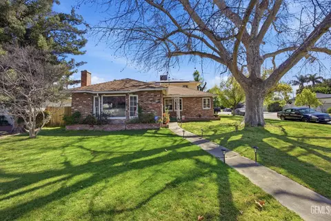 Exterior - 2500 Pine St, Bakersfield, CA 93301 photo 1 of 6