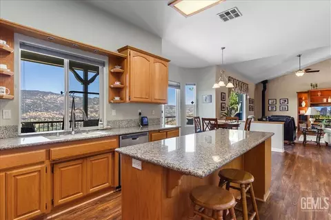 30730 Fox Ridge Ct, Tehachapi, CA 93561 photo 18