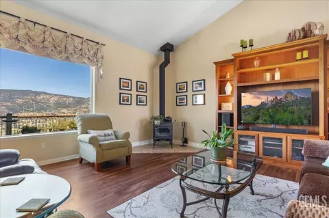 30730 Fox Ridge Ct, Tehachapi, CA 93561 photo 11