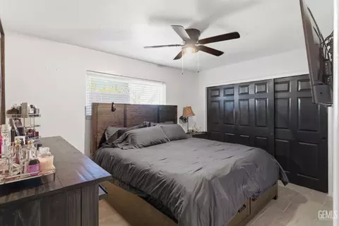 Bedroom - 509 Monroe St, Taft, CA 93268 photo 2 of 2