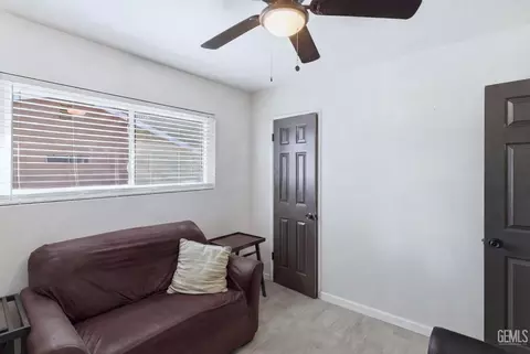 Other - 509 Monroe St, Taft, CA 93268 photo 2 of 5