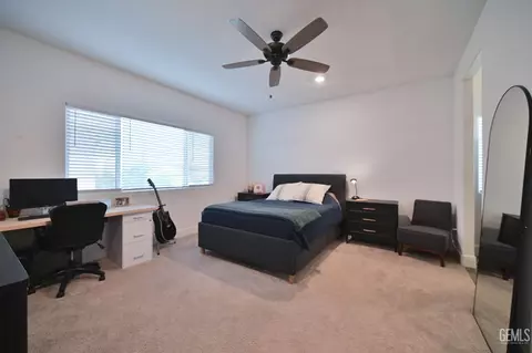 Bedroom - 3420 Rustic Woods Ln, Shafter, CA 93263 photo 2 of 2