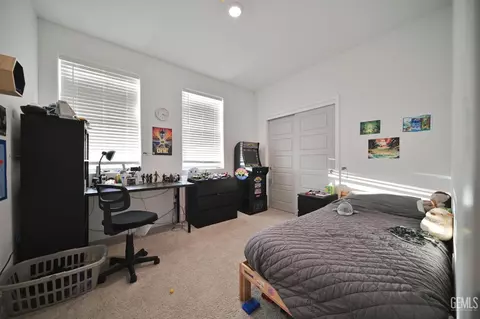 Bedroom - 3420 Rustic Woods Ln, Shafter, CA 93263 photo 1 of 2