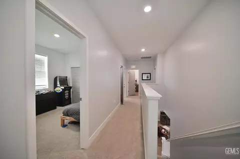 Entry Way - 3420 Rustic Woods Ln, Shafter, CA 93263 photo 3 of 4