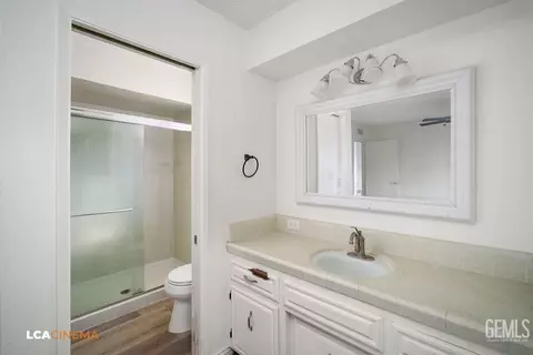 Bath - 7001 Pointer Ct, Bakersfield, CA 93309 photo 3 of 4