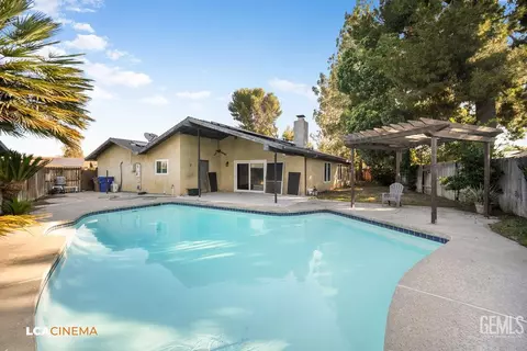 Exterior - 7001 Pointer Ct, Bakersfield, CA 93309 photo 4 of 7