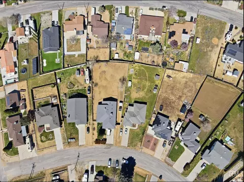 View/Area - 19817 Mesa Dr, Tehachapi, CA 93561 photo 1 of 2