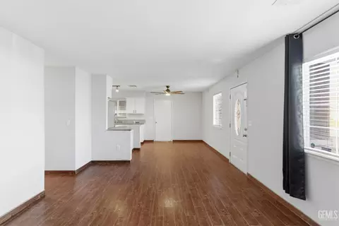 Living - 2121 S A St, Arvin, CA 93203 photo 2 of 3