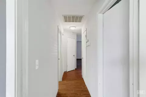 Entry Way - 2121 S A St, Arvin, CA 93203 photo 1 of 1