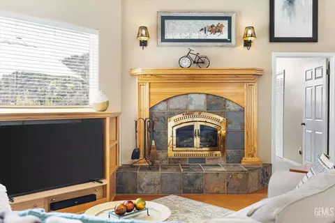 Other - 21805 Mountain Dr, Tehachapi, CA 93561 photo 1 of 8