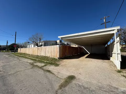 Exterior - 200 E St, Taft, CA 93268 photo 9 of 9
