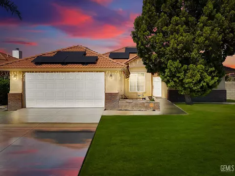 4300 Silver Maple Ct, Bakersfield, CA 93313
