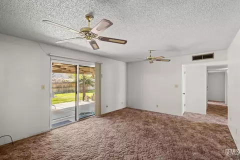 203 Suzanne Ln, Taft, CA 93268 photo 10
