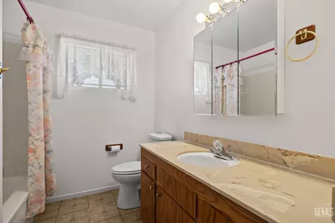 203 Suzanne Ln, Taft, CA 93268 photo 29