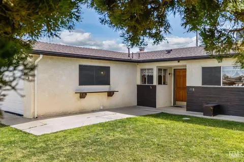203 Suzanne Ln, Taft, CA 93268 photo 5
