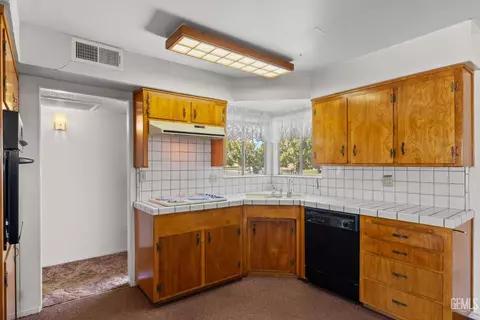 203 Suzanne Ln, Taft, CA 93268 photo 16